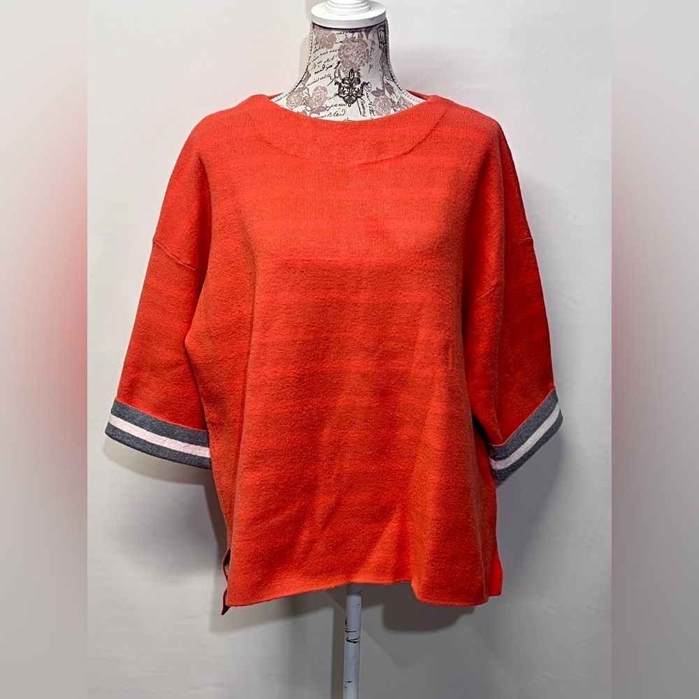 OLIVER by ESCIO Orange Dolman sleeve sweater‎ size L.